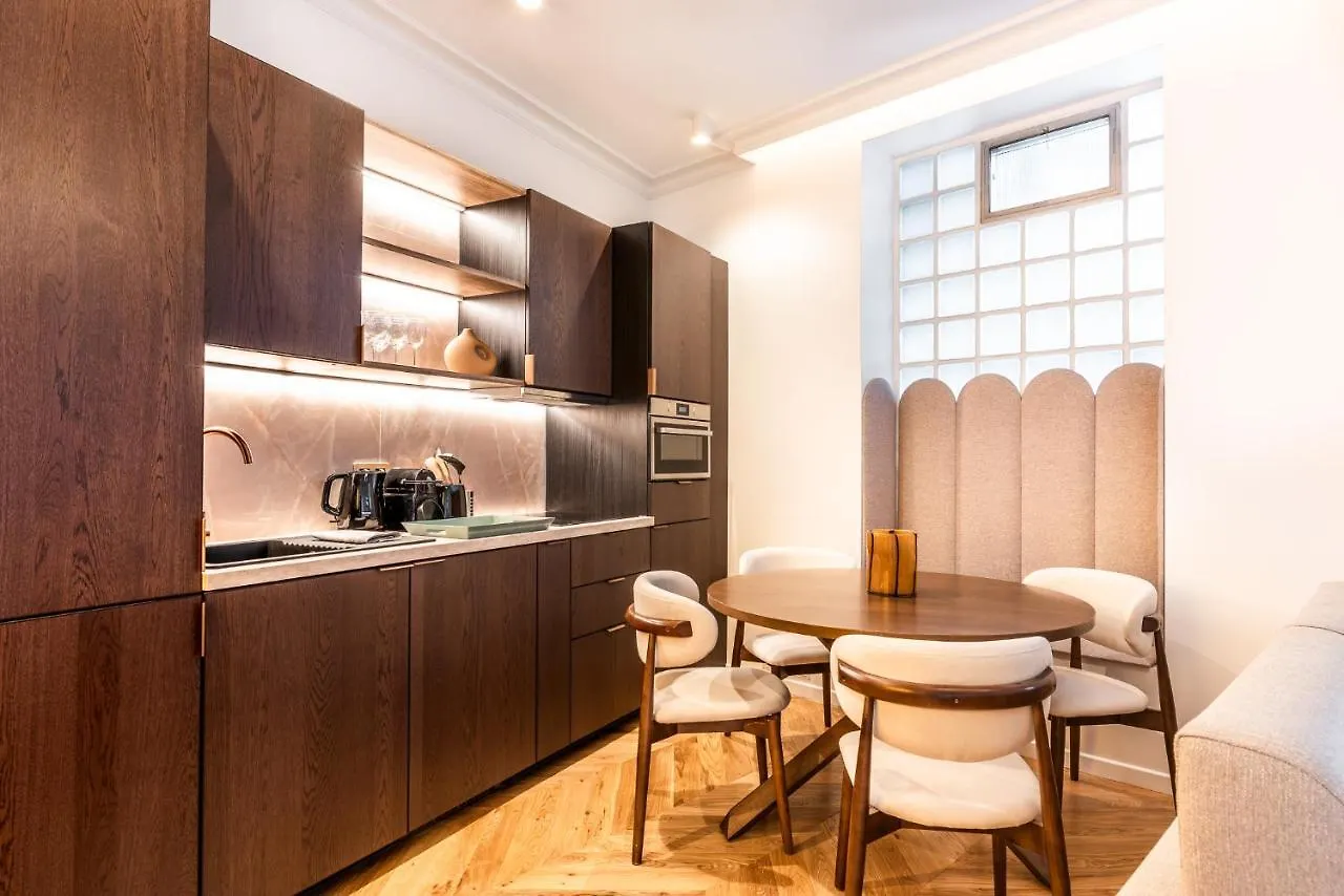 아파트 Charming And Cosy For 4 Guests